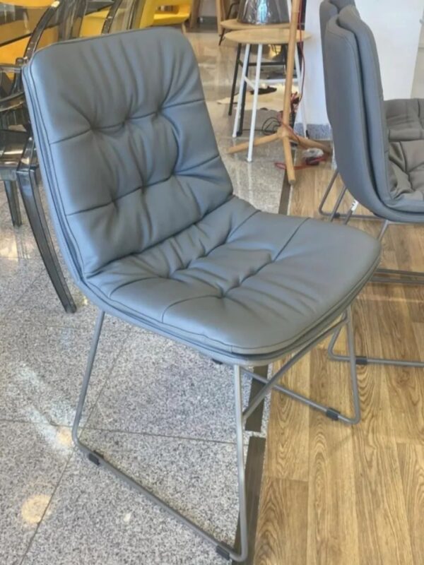 Chaise en véritable cuir - Image 4