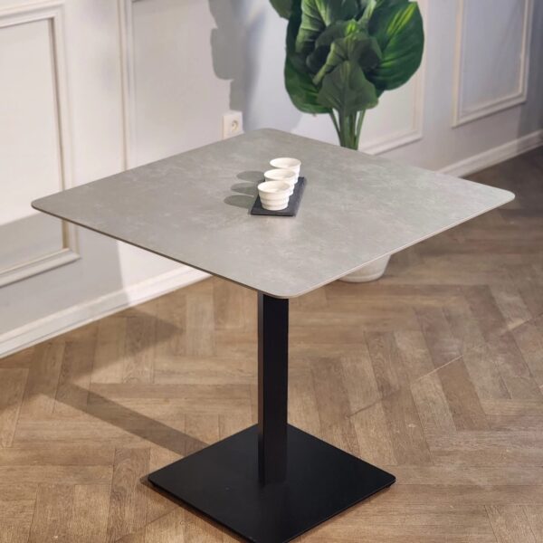 Table carrée en quartz artificiel 60×60 - Image 2