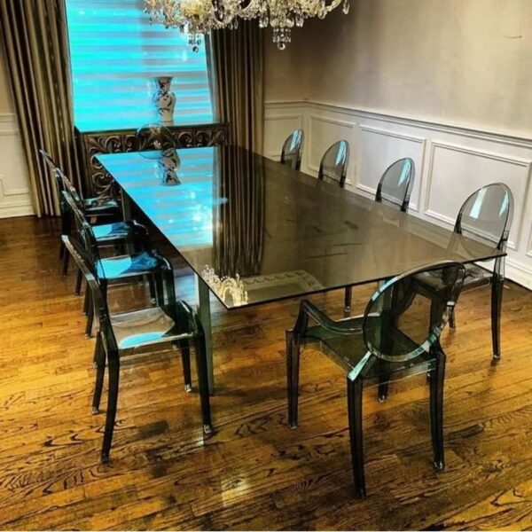 Table en verre avec pied chromé