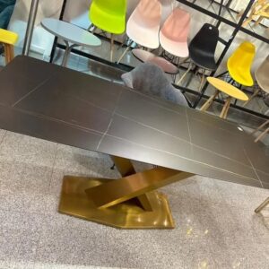 Table 160×90 en quartz artificiel avec pied en X doré