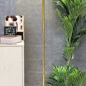 Lampadaire design doré avec abat-jour en verre