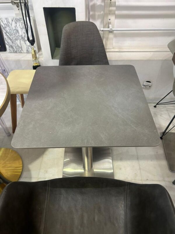 Table carrée en quartz artificiel 70*70 - Image 3