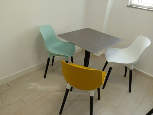 Table carrée en quartz artificiel 70*70 - Image 4