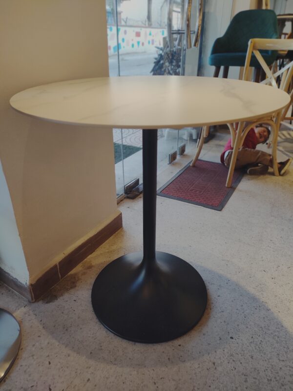 Table ronde Ø70 en quartz artificiel avec pied tulipe noire - Image 8