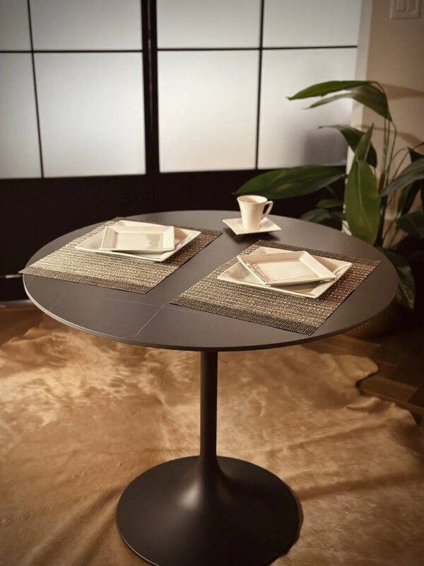 Table ronde Ø70 en quartz artificiel avec pied tulipe noire - Image 3