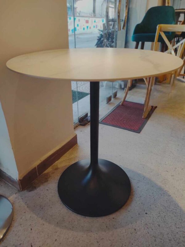 Table ronde Ø70 en quartz artificiel avec pied tulipe noire - Image 7