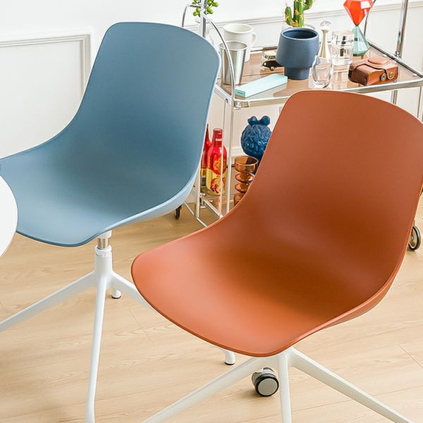 Chaise 192 Pivotante