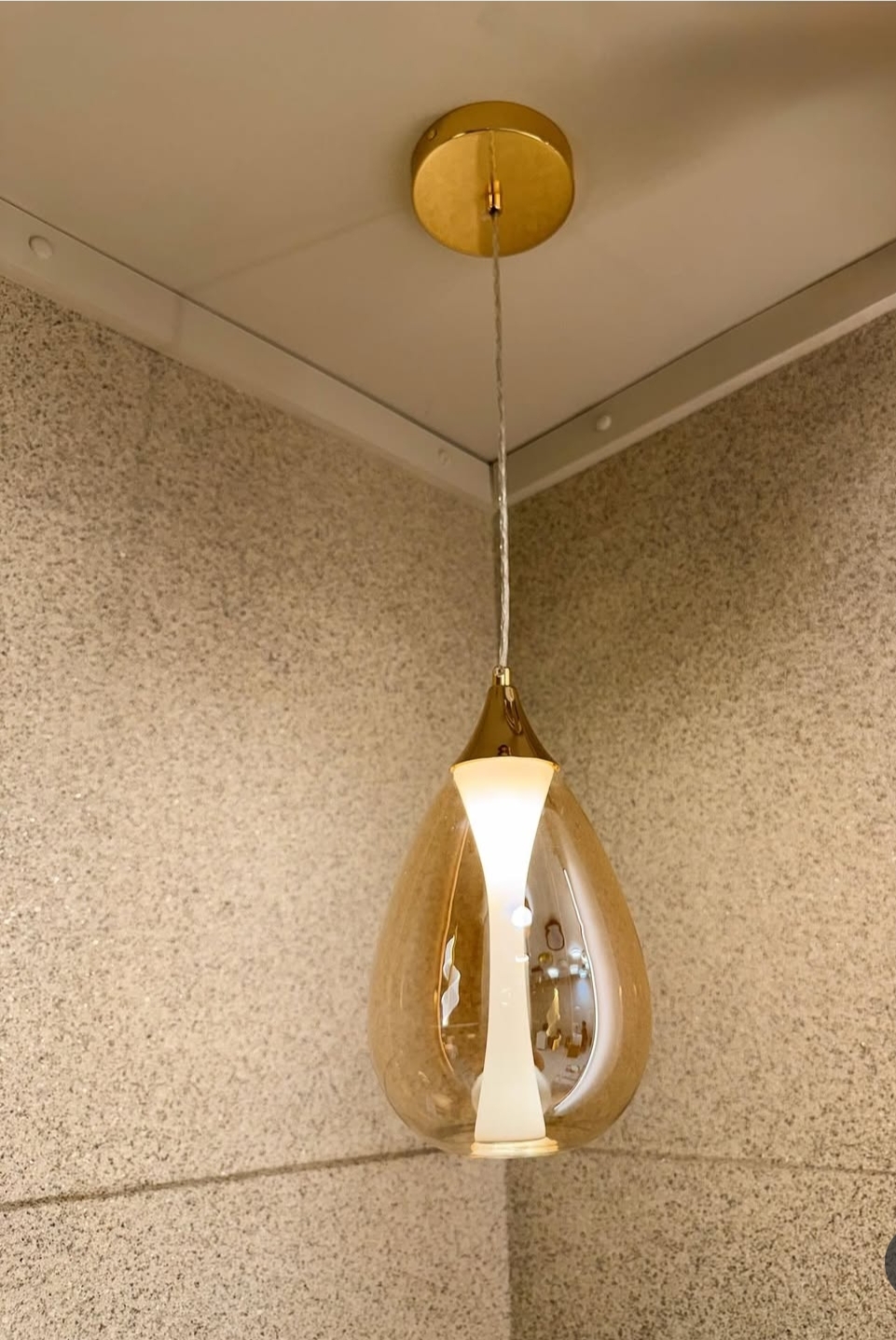 Suspension en verre en forme de poire - Image 12