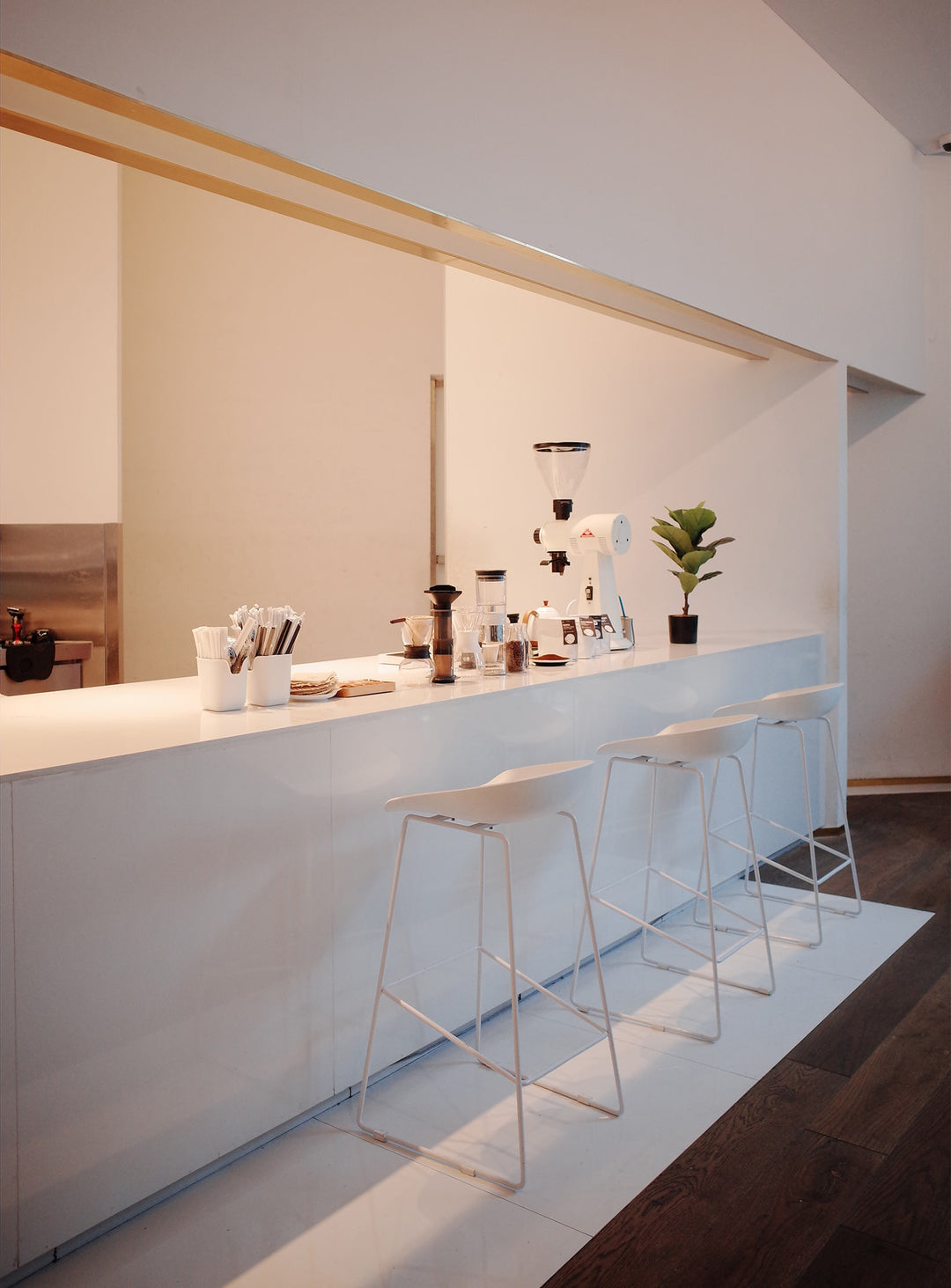 Tabouret Hay Haut – Pieds Métal (Blanc, Noir) & Assise en Polypropylène - Image 24