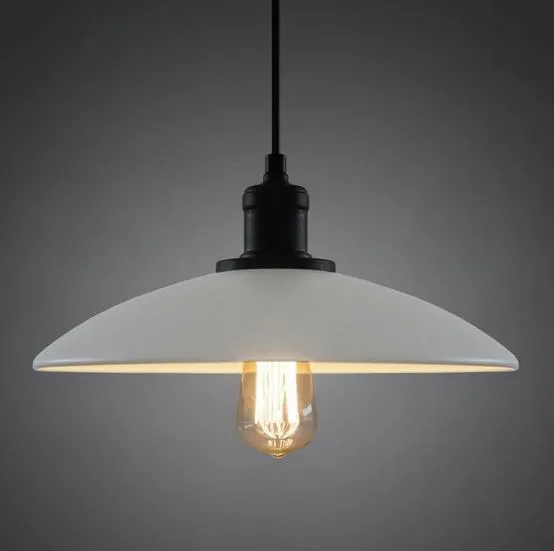 Suspension Industrielle en Métal