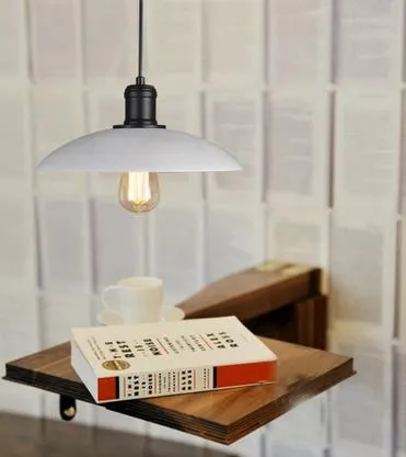 Suspension Industrielle en Métal - Image 4