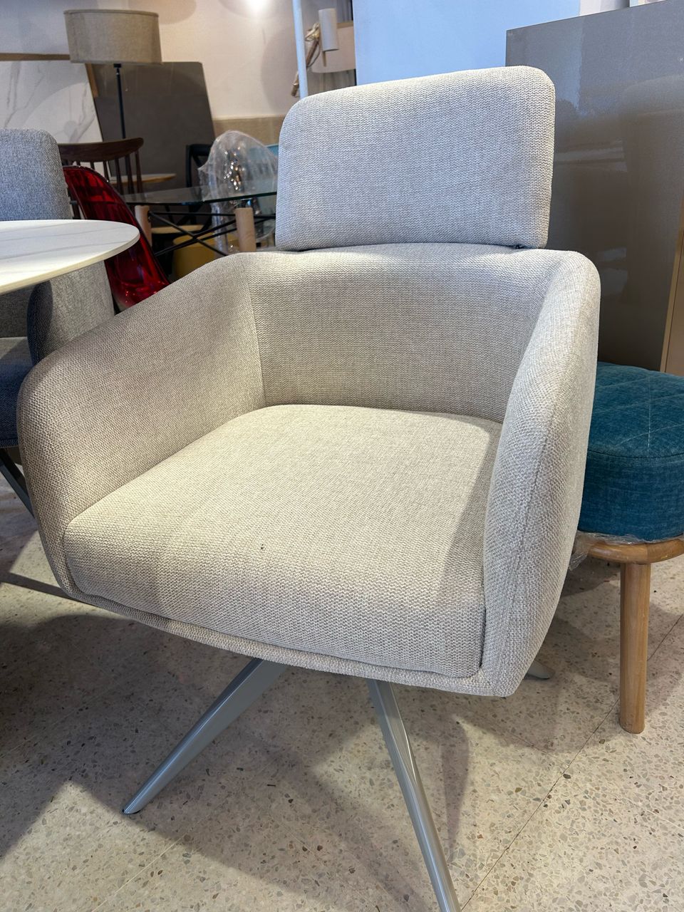 Fauteuil Pivotant Design Scandinave - Image 3