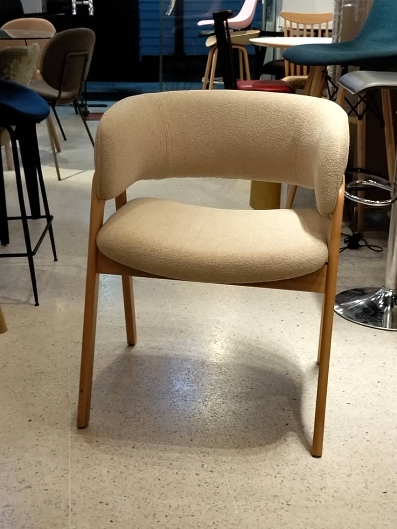 Chaise Design Scandinave en Tissu et Bois - Image 21