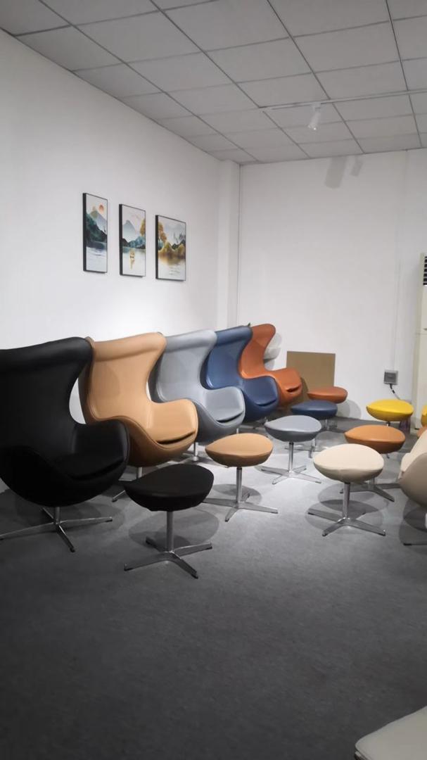 Egg Chair Confortable avec Repose-Pied – Couleurs Variées - Image 20