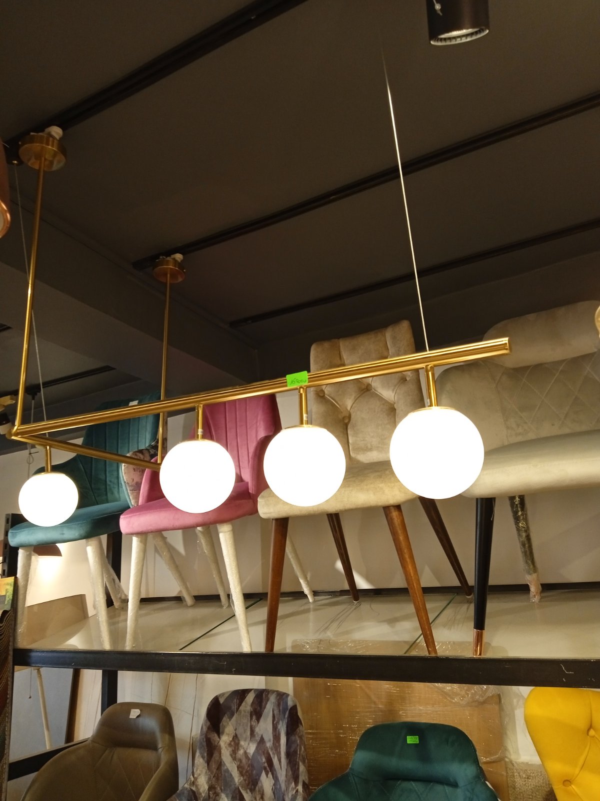 Suspension barre linéaire avec des globes en verre - Image 10