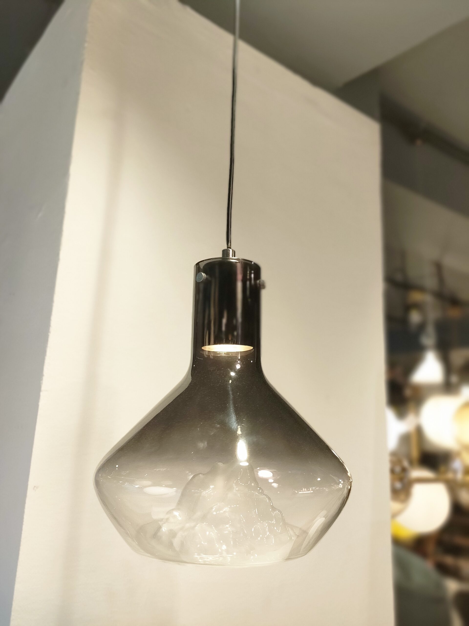 Suspension Montagne en Verre Fumé - Image 4