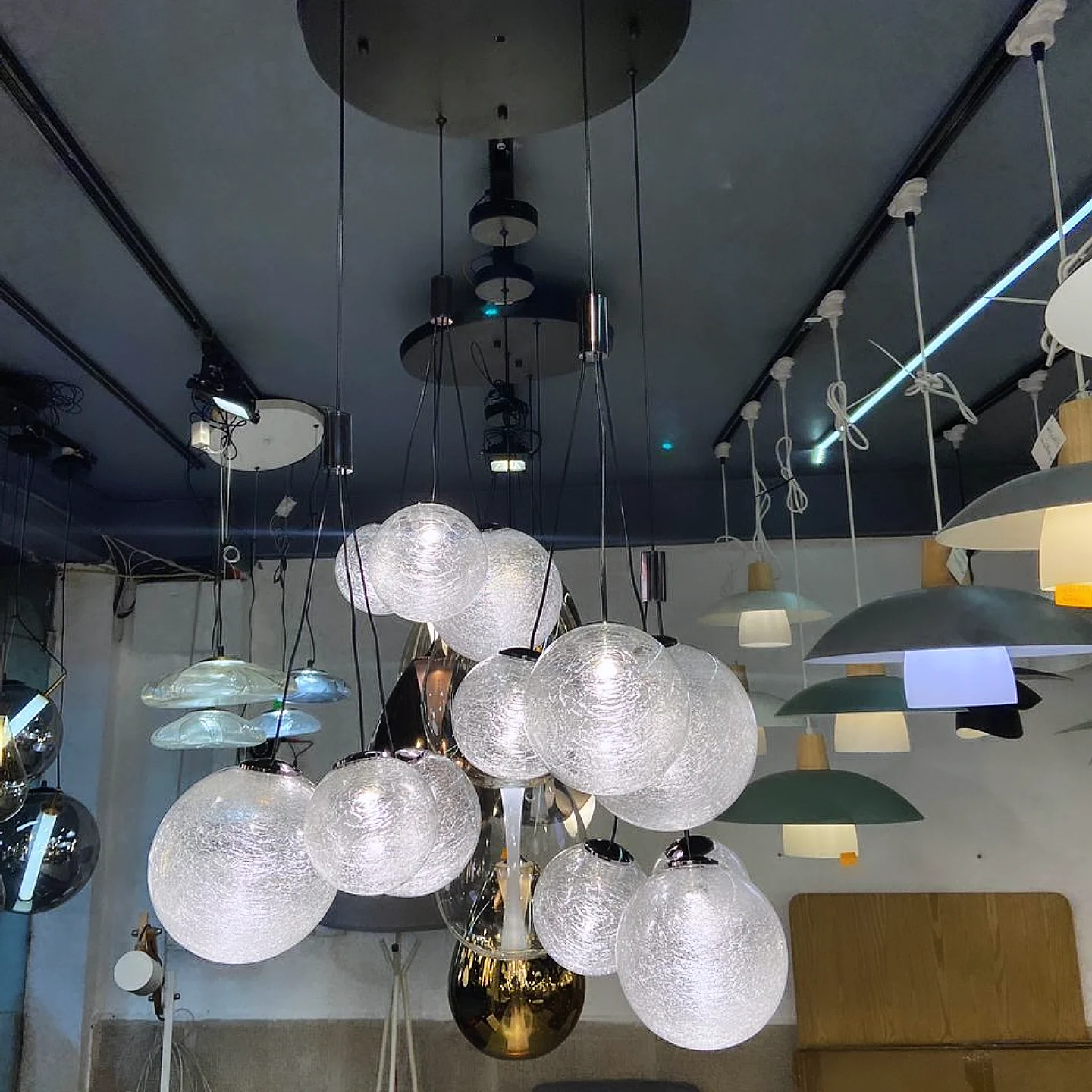 Suspension Grappe de Verre – Lustre Bulles Design Scandinave