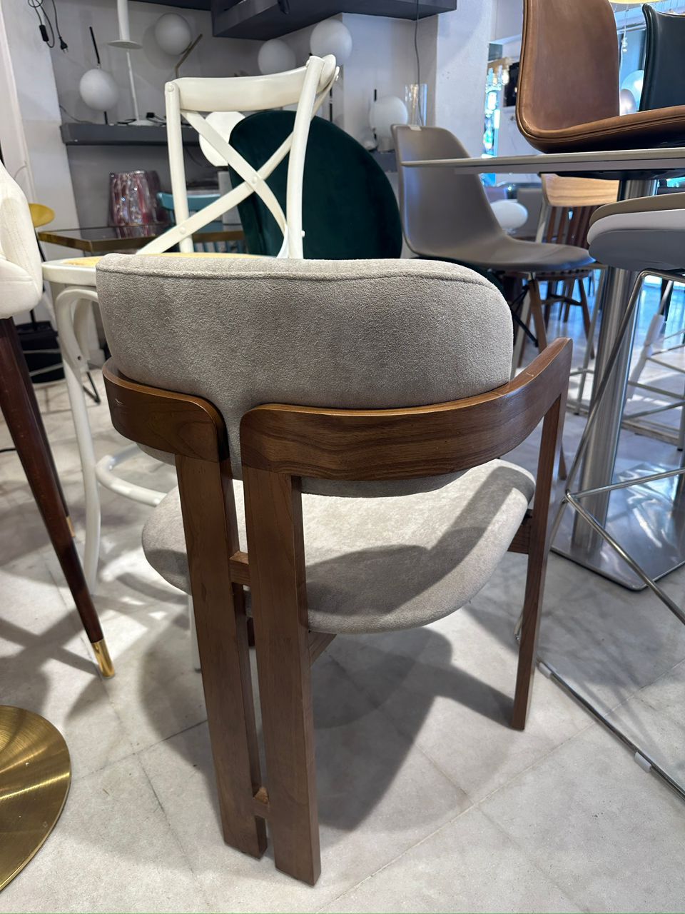 Chaise de salle à manger moderne avec accoudoirs - Image 14