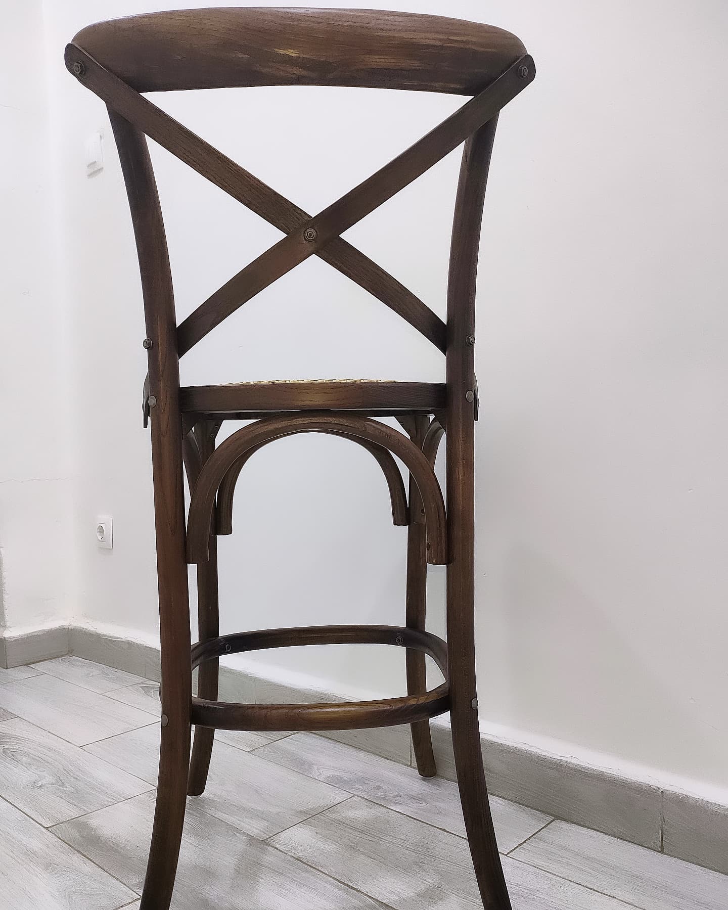 Tabouret de bar Crossback en Frêne Massif – L'Élégance Bistrot Réinventée - Image 17